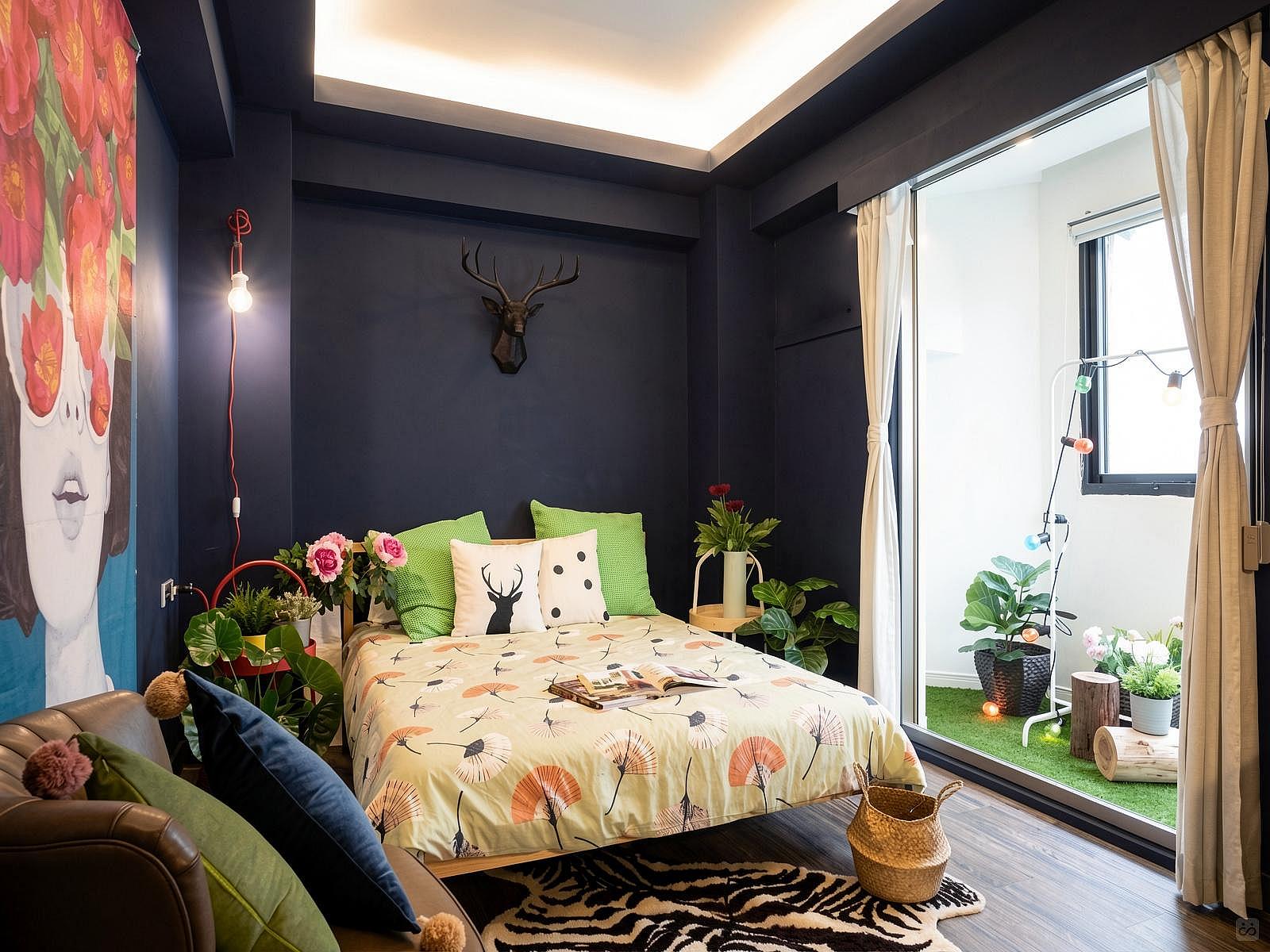 Bed In A 2-Bed Mixed Gender Room - Trendy Urban Style Apt. w/ Workspace - Gallery - 21