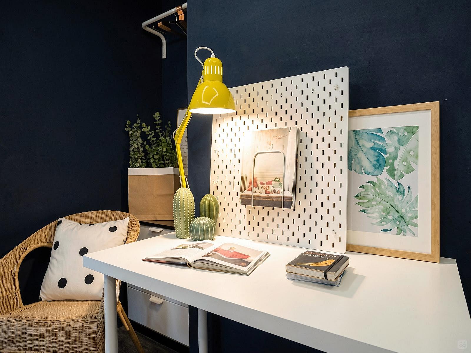 Room E - Single Room - Trendy Urban Style Apt. w/ Workspace - Gallery - 18