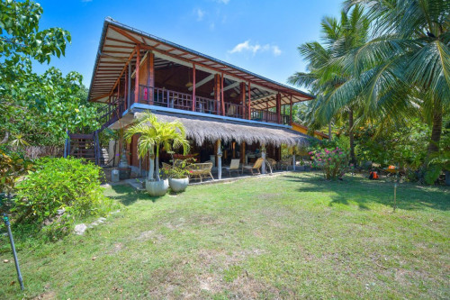 Rural Airy House w/ Coworking + Pool