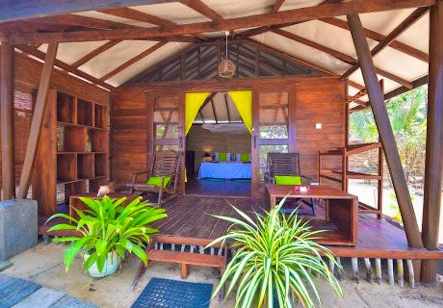 Private Lagoon Bungalow Full Board - Rural Airy w/ Coworking + Pool House - Gallery - 7
