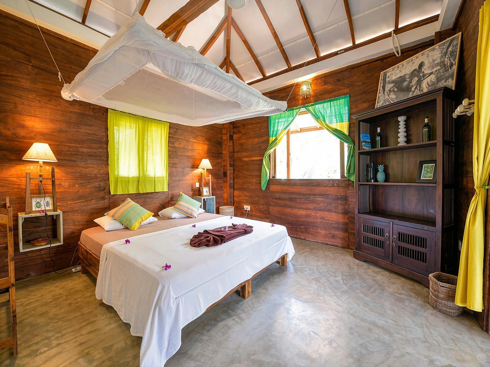 Bed In 2-Bed Room Full Board - Rural Airy w/ Coworking + Pool House - Gallery - 2