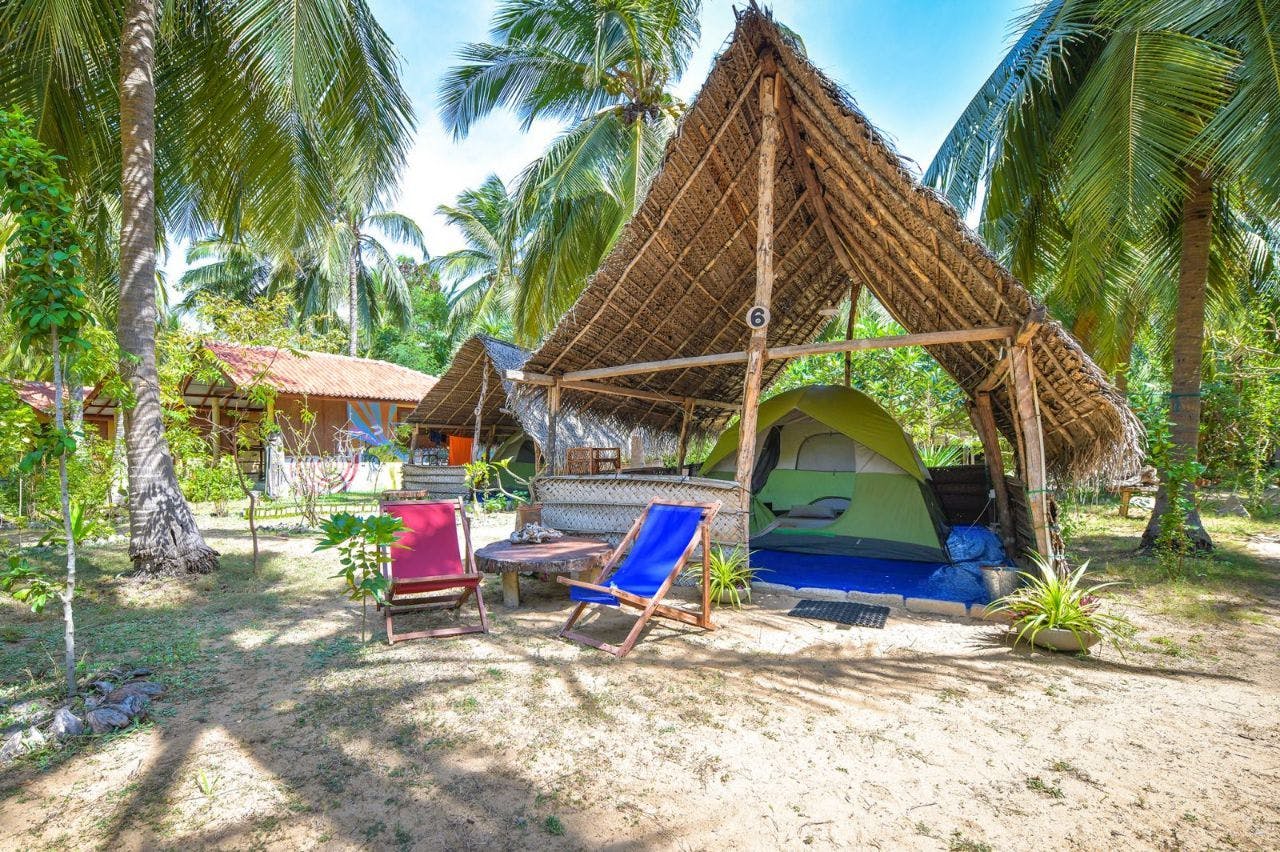 Deluxe Tent Full Board - Rural Airy w/ Coworking + Pool House - Gallery - 15