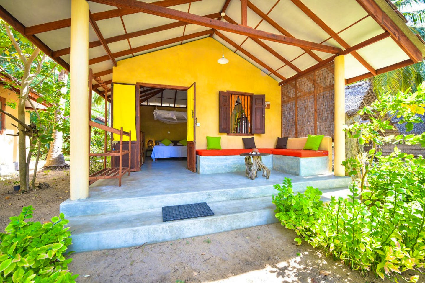 Private Garden Bungalow With AC - Rural Airy House w/ Coworking + Pool - Gallery - 11