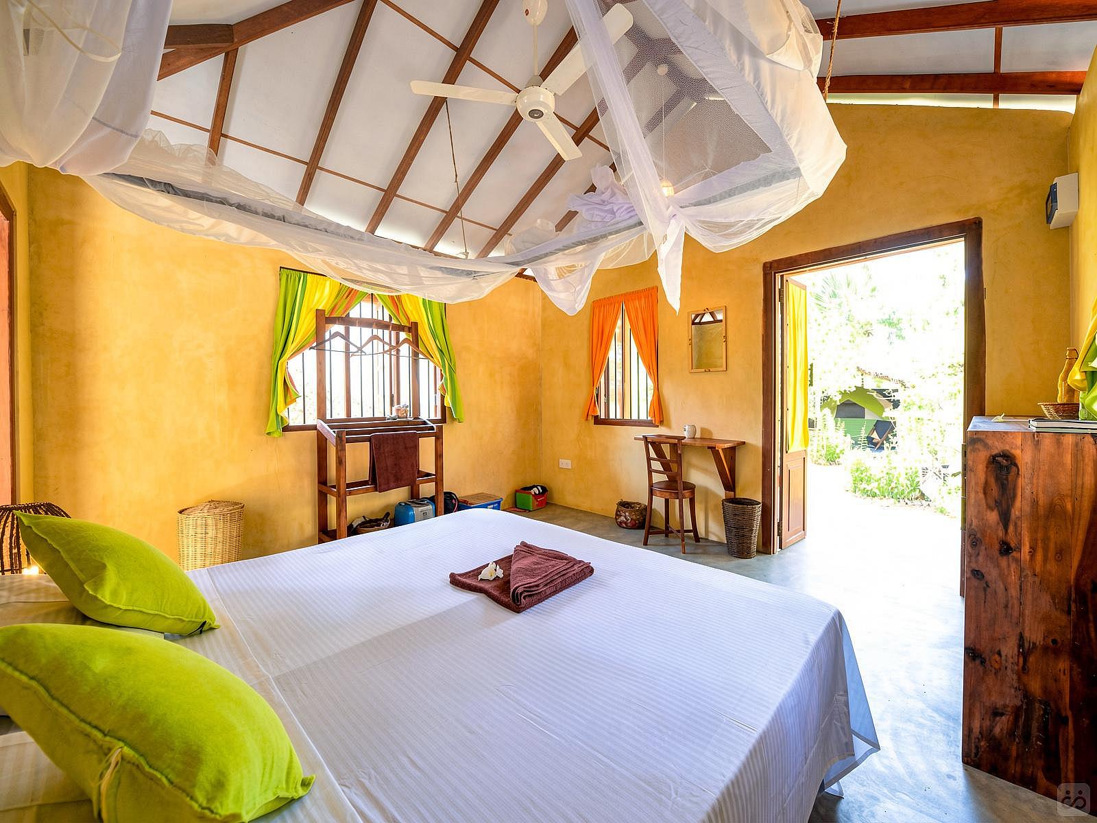 Private Garden Bungalow With AC - Rural Airy w/ Coworking + Pool House - Gallery - 4