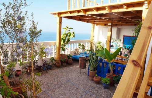 Traditional Turkish Beach Villa w/ Workspace + Terrace Overlooking The Sea