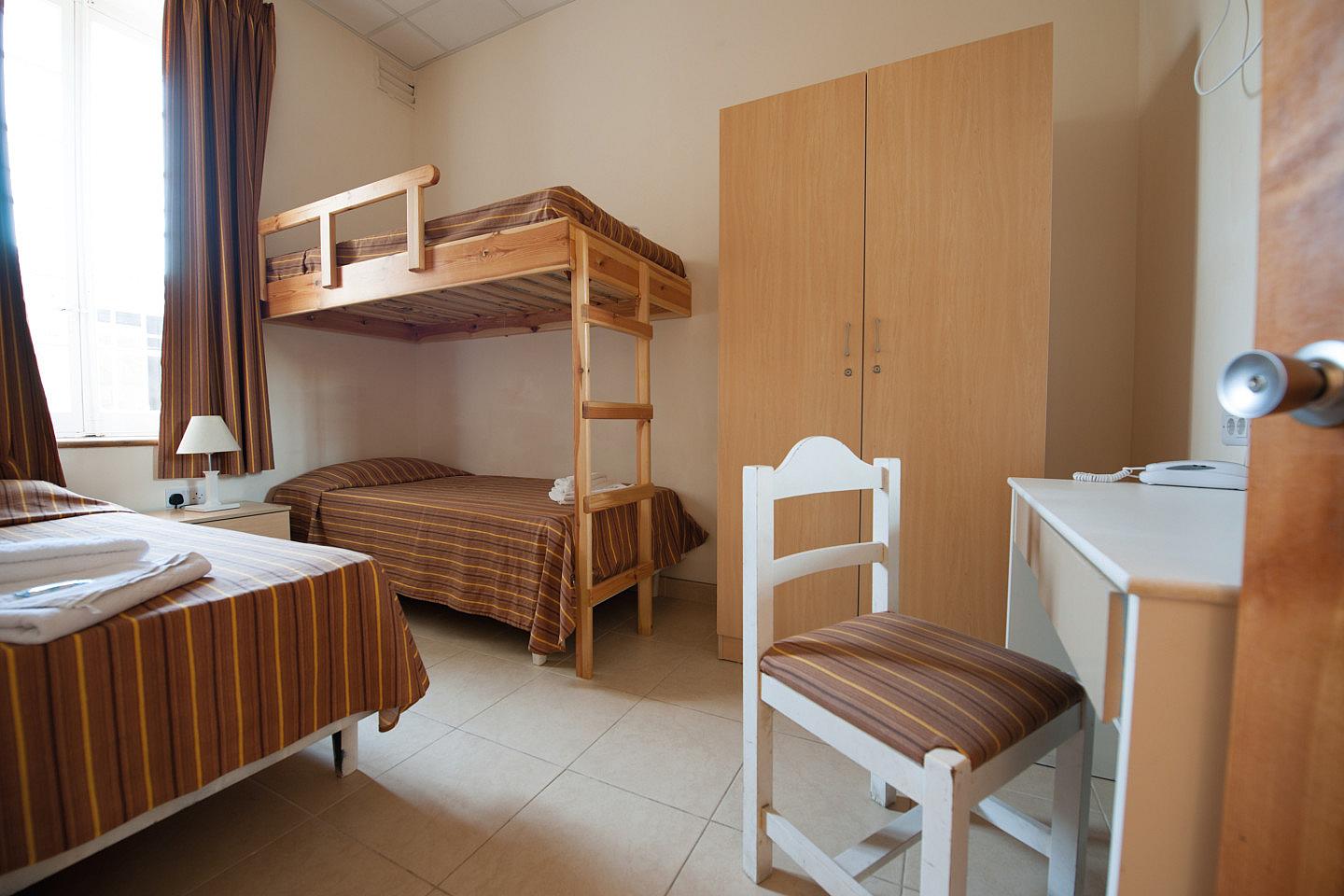 Bed In A 3-Bed Mixed Gender Room - 3