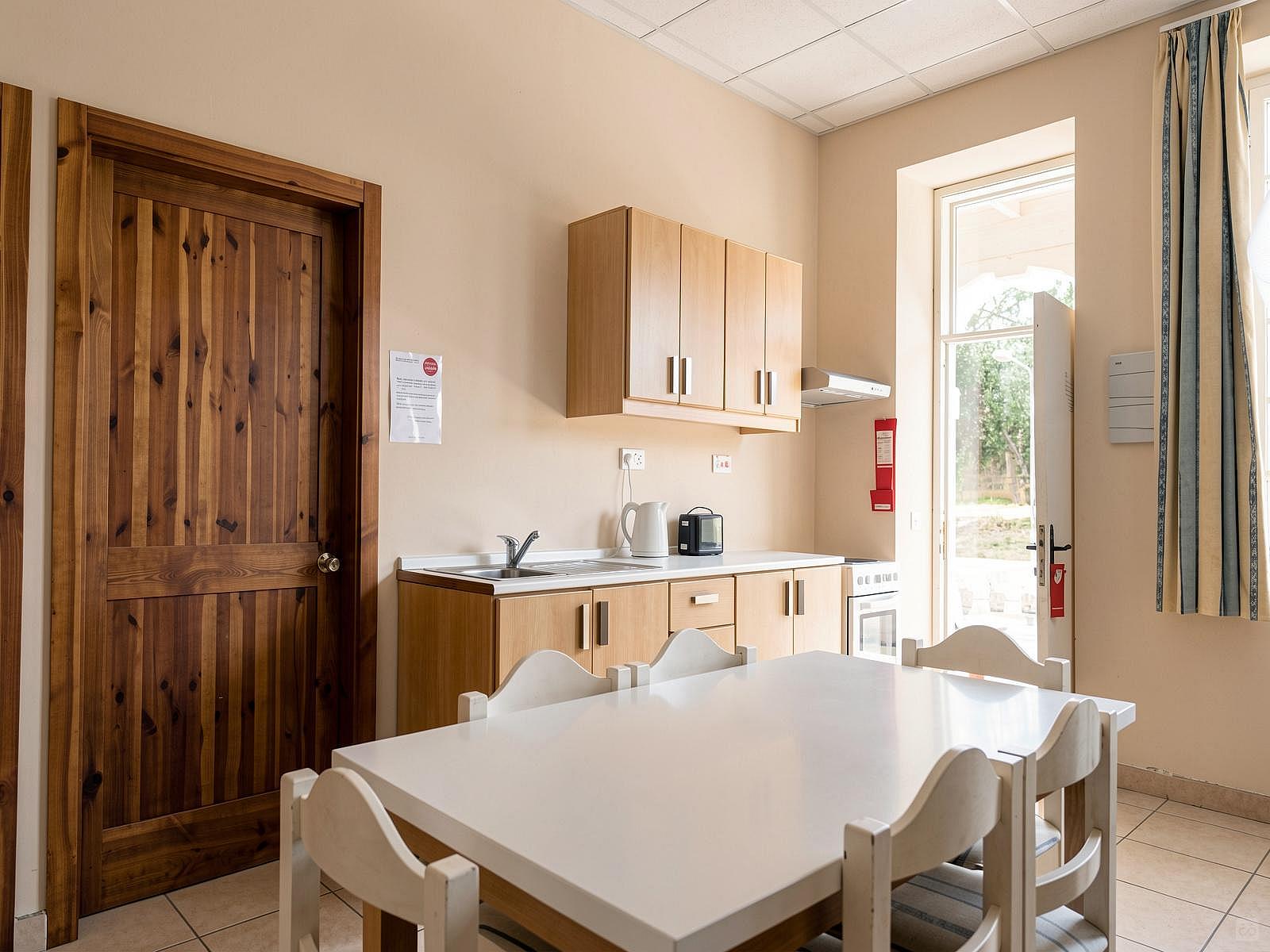 Standard Single Room - 11