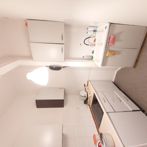 Cozy room with a balcony in the center - Gallery - 4