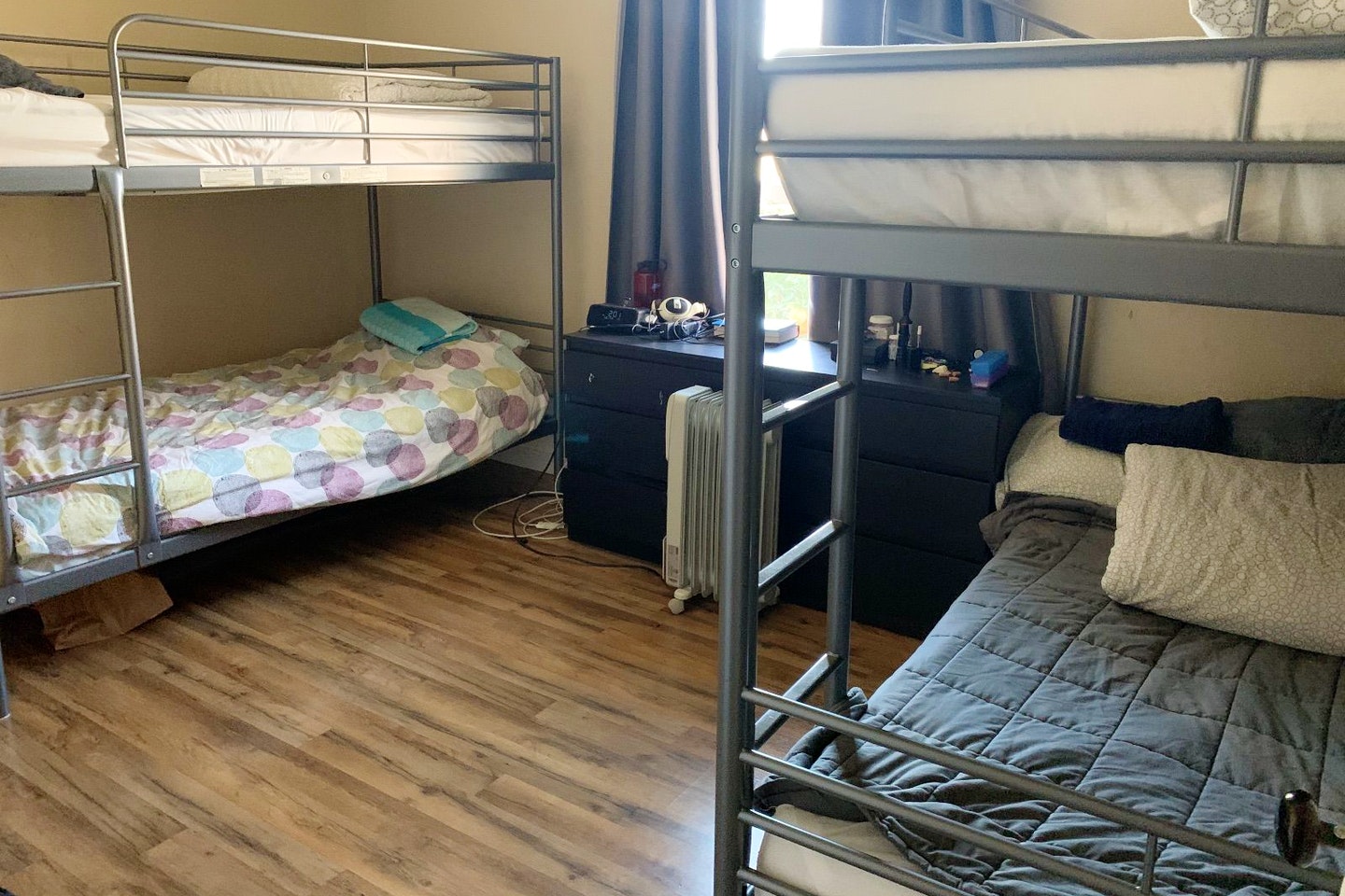  Bed In A 4-Bed Male Only Room  -  Spacious & Classic House w/ Workspace  - Gallery -  4