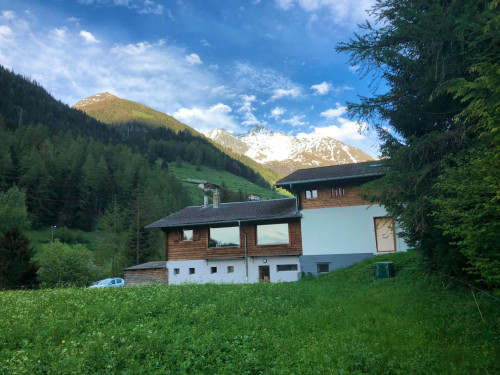 Cozy Chalet Overlooking the Alps w/ Garden + Coworking  - Gallery -  4