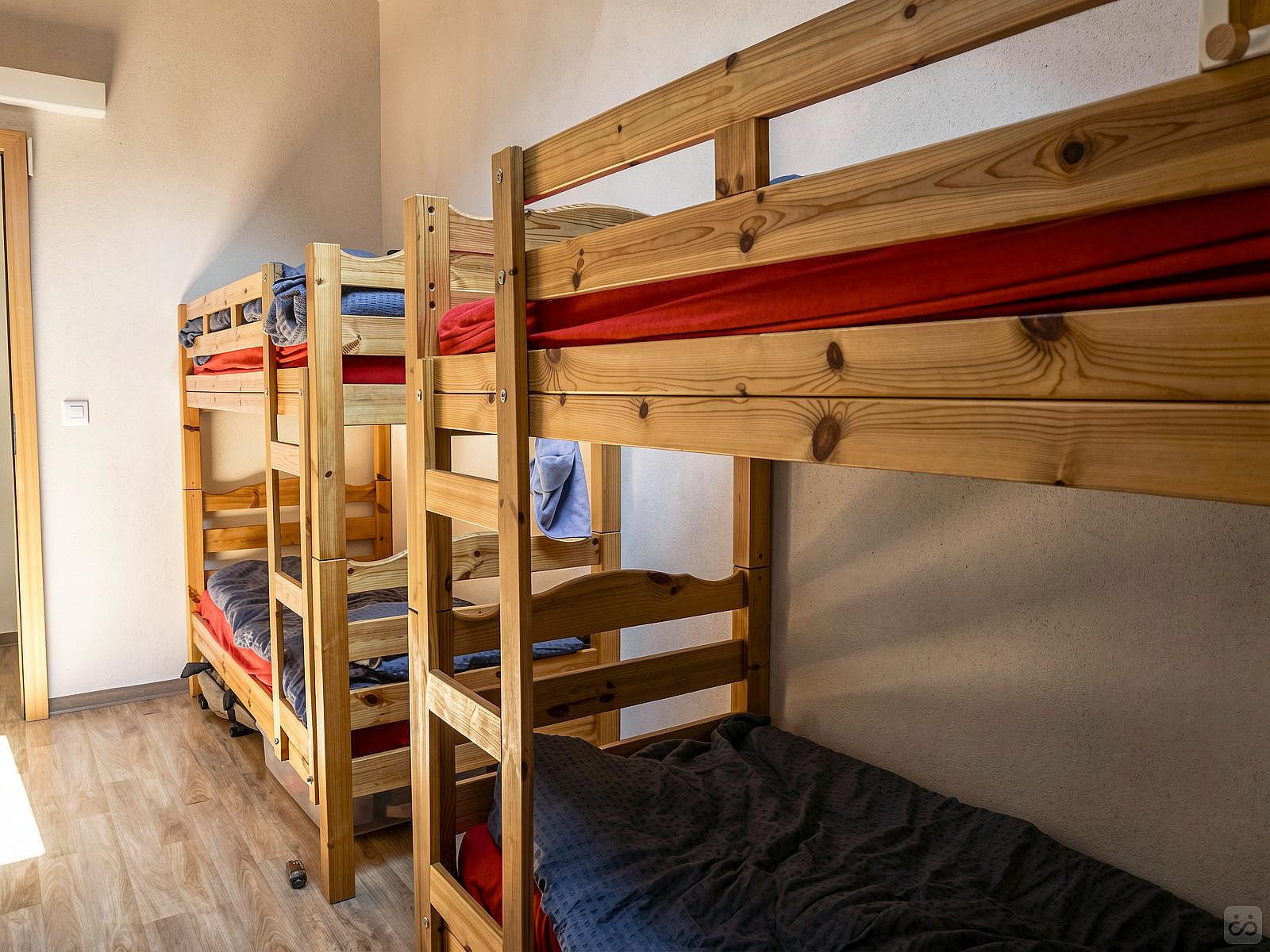  Bed In A 4-Bed Mixed Gender Room  -  Cozy Chalet Overlooking the Alps w/ Garden + Coworking  - Gallery -  30