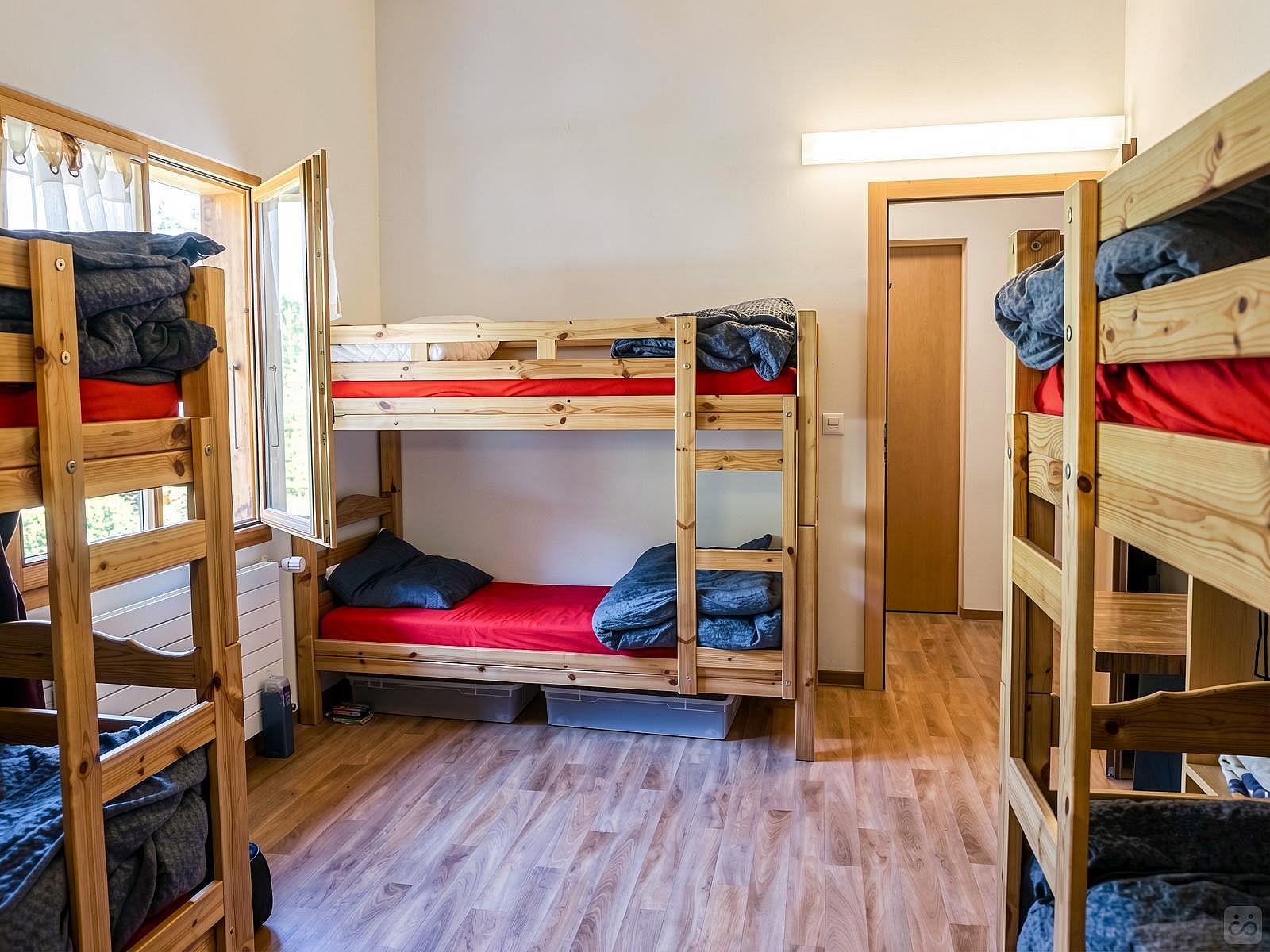  Bed In A 6-Bed Gender Separated Room  -  Cozy Chalet Overlooking the Alps w/ Garden + Coworking  - Gallery -  7