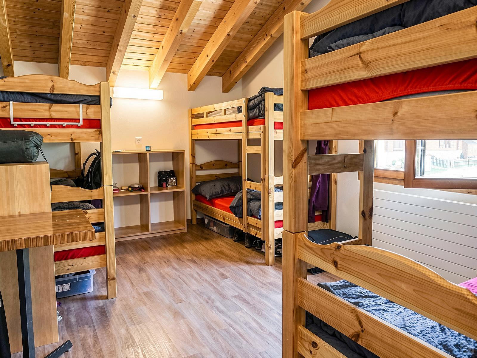 Bed In A 6-Bed Gender Separated Room - Cozy Chalet Overlooking the Alps w/ Garden + Coworking - Gallery - 4