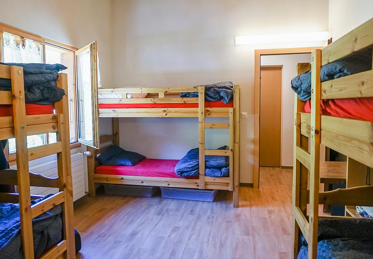  Bed In A 6-Bed Gender Separated Room  -  Cozy Chalet Overlooking the Alps w/ Garden + Coworking  - Gallery -  12