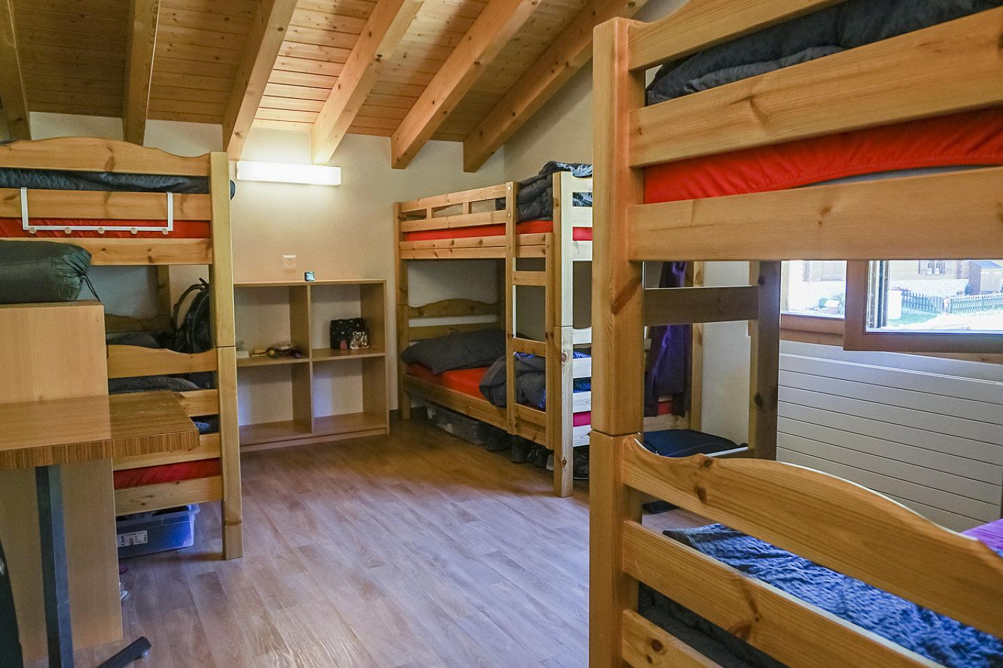 Bed In A 6-Bed Gender Separated Room - Cozy Chalet Overlooking the Alps w/ Garden + Coworking - Gallery - 1