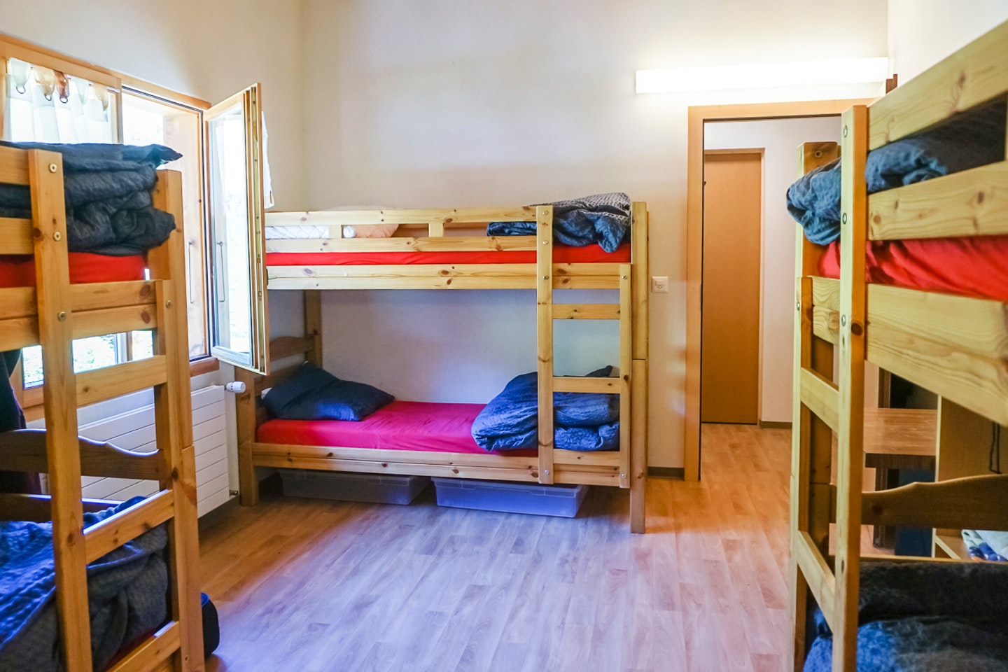  Bed In A 6-Bed Gender Separated Room  -  Cozy Chalet Overlooking the Alps w/ Garden + Coworking  - Gallery -  30