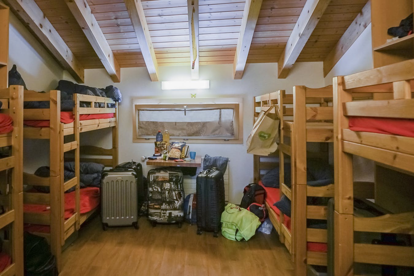  Bed In A 8-Bed Mixed Gender Room  -  Cozy Chalet Overlooking the Alps w/ Garden + Coworking  - Gallery -  5