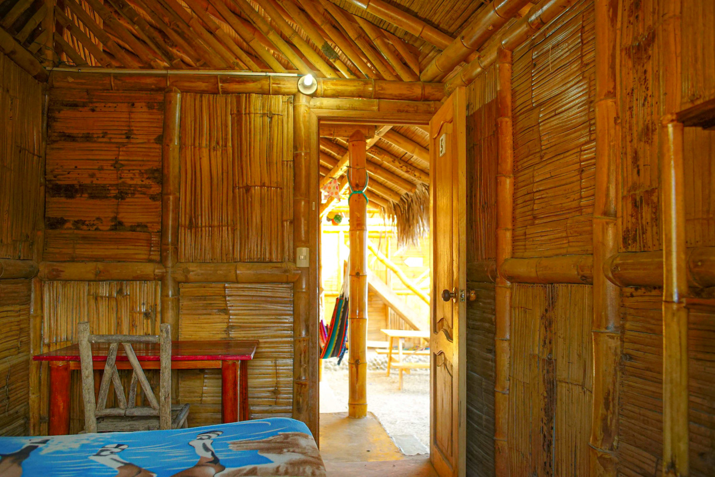  Private 5  -  Beachfront Bamboo Villa w/ Coworking + Outdoors Areas  - Gallery -  4