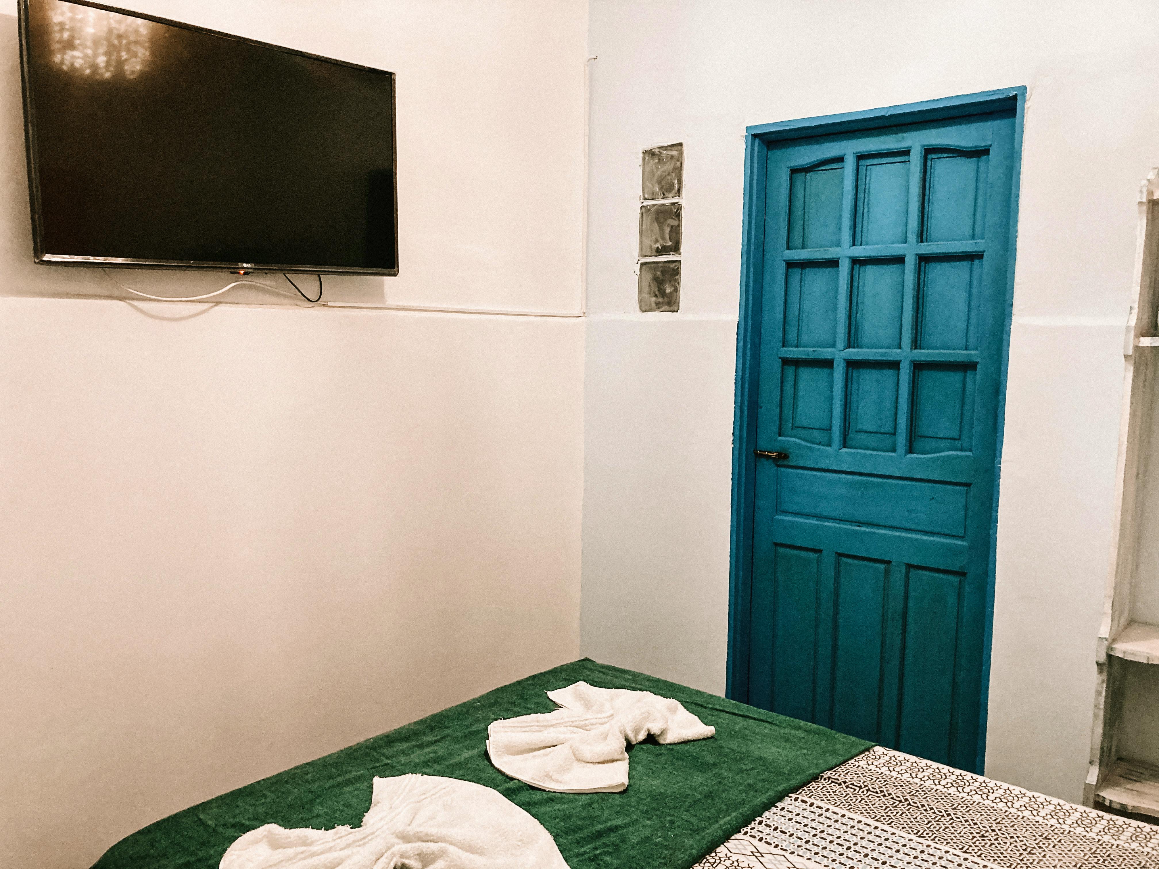  Private Double Room  -  Tropical Style Coliving Complex w/ Coworking + Bar  - Gallery -  19