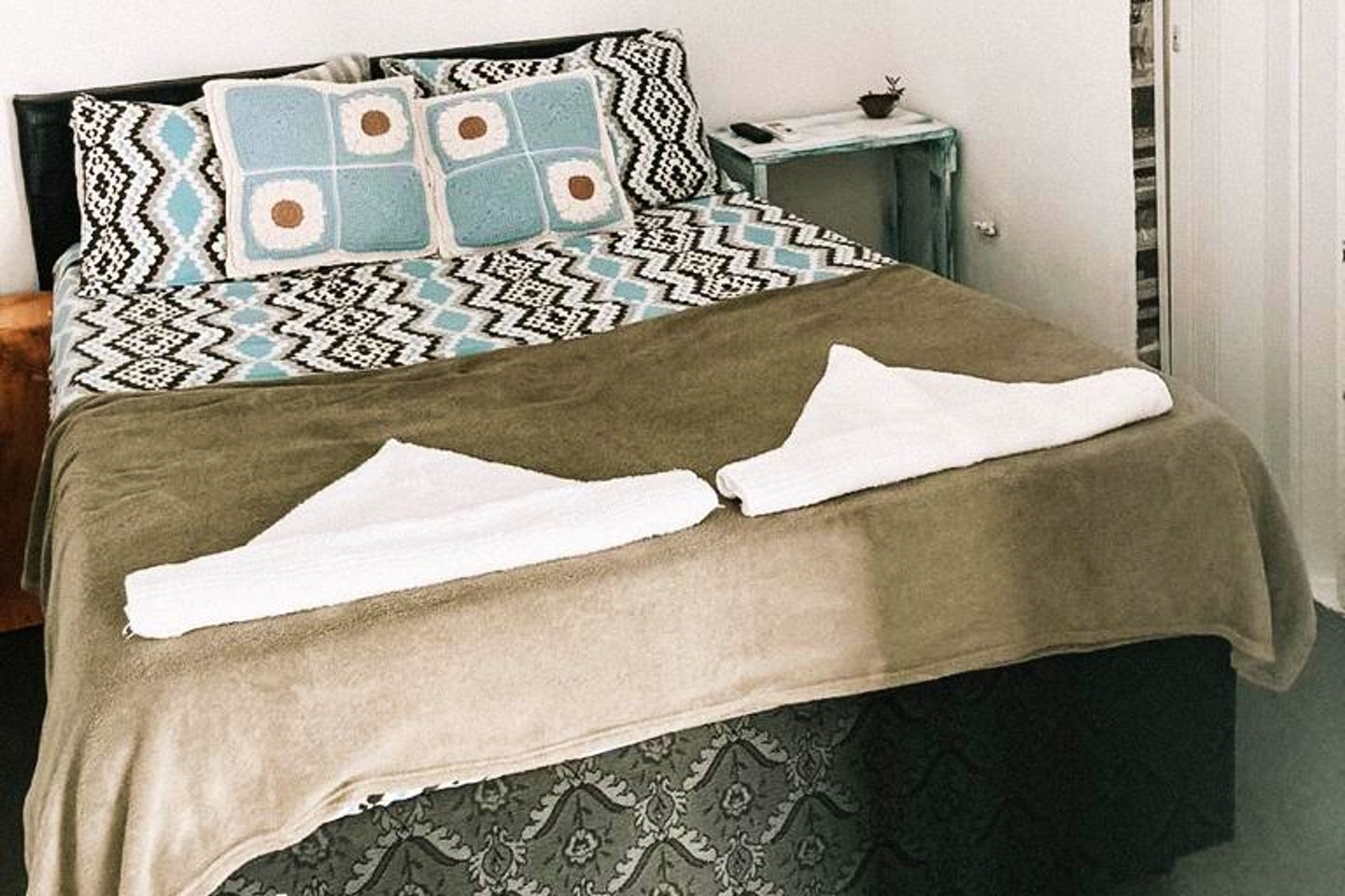  Private Double Room  -  Tropical Style Coliving Complex w/ Coworking + Bar  - Gallery -  5