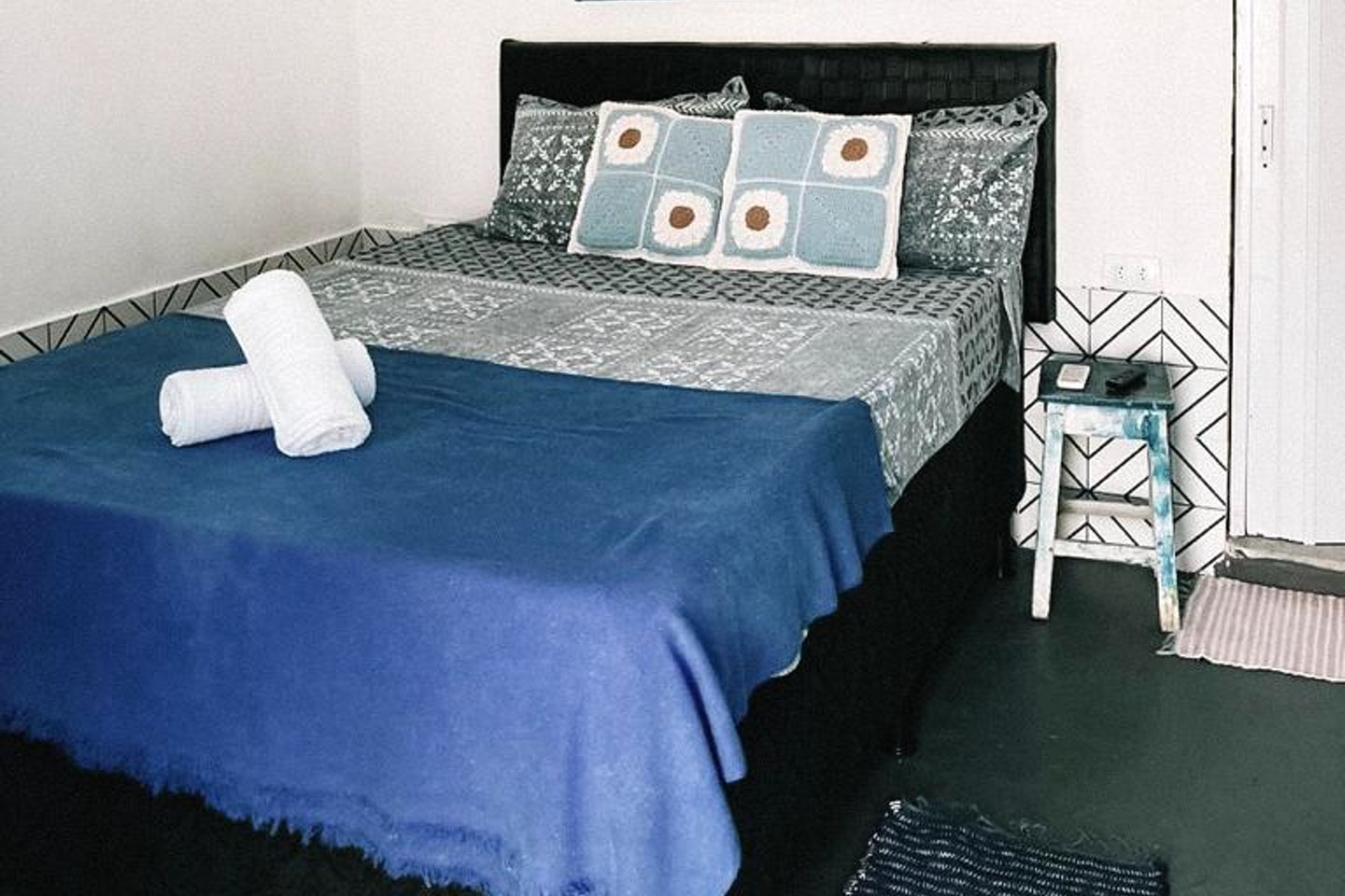  Private Double Room  -  Tropical Style Coliving Complex w/ Coworking + Bar  - Gallery -  7