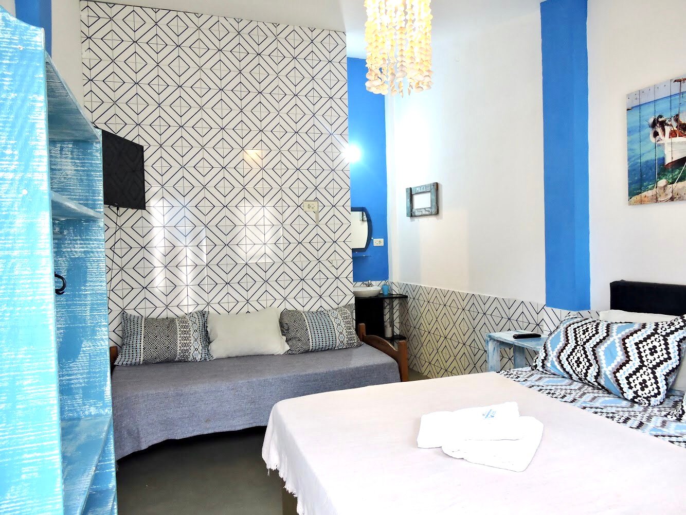  Private Triple Room  -  Tropical Style Coliving Complex w/ Coworking + Bar  - Gallery -  45