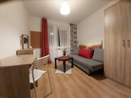 Room 3 at Grota-Roweckiego 41 in Kraków - Gallery - 12