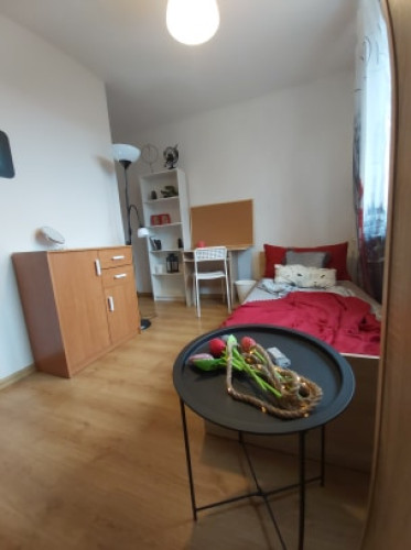 Room 4 at Grota-Roweckiego 41 in Kraków - Gallery - 17