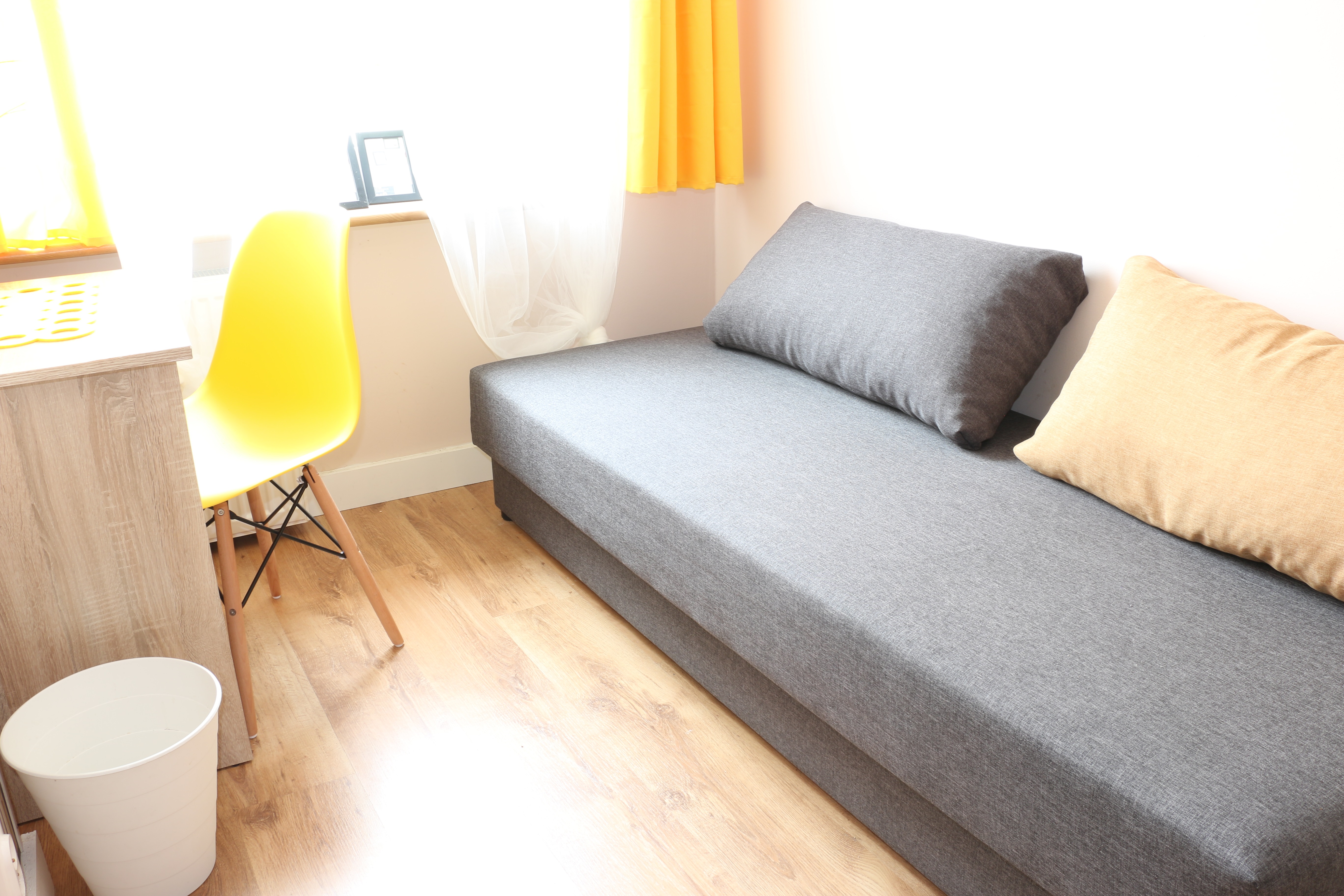 Room 4 At Promienistych 11 Street  - 22