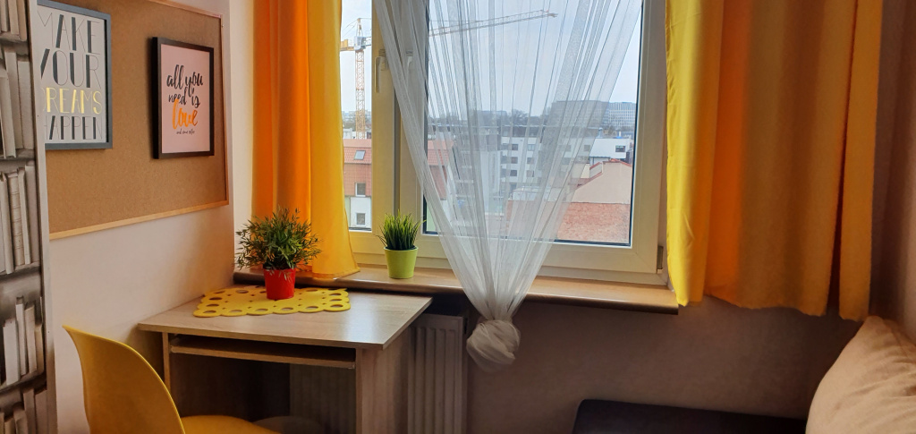 Room 4 At Promienistych 11 Street  - 14