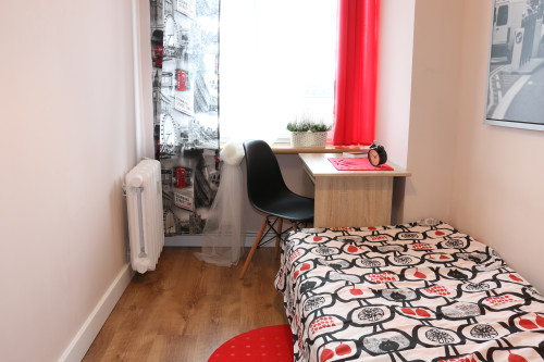 Room 6 at Promienistych 11 street 