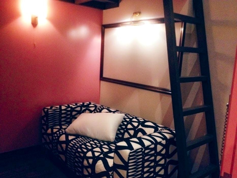 Duplex Suite Room - Cozy Furnished House w/ Workspace - Gallery - 9