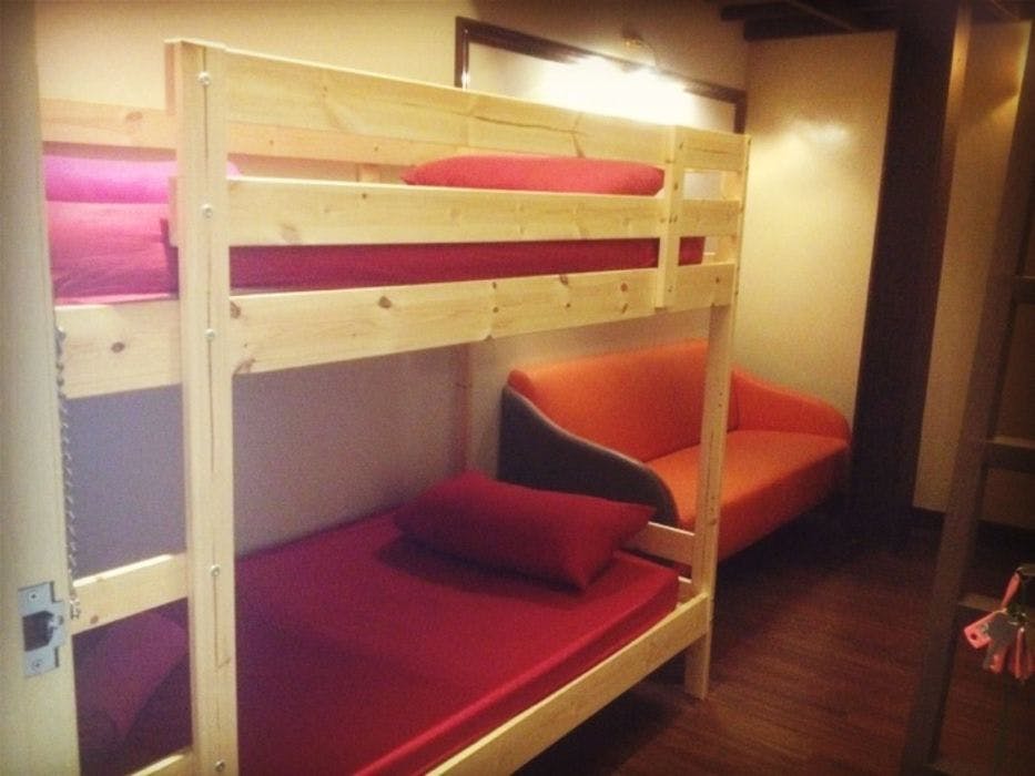 Quadruple Suite Room - Cozy Furnished House w/ Workspace - Gallery - 6