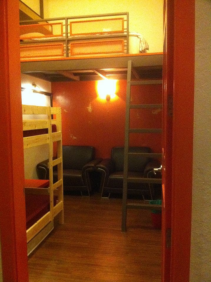 Quadruple Suite Room - Cozy Furnished House w/ Workspace - Gallery - 13