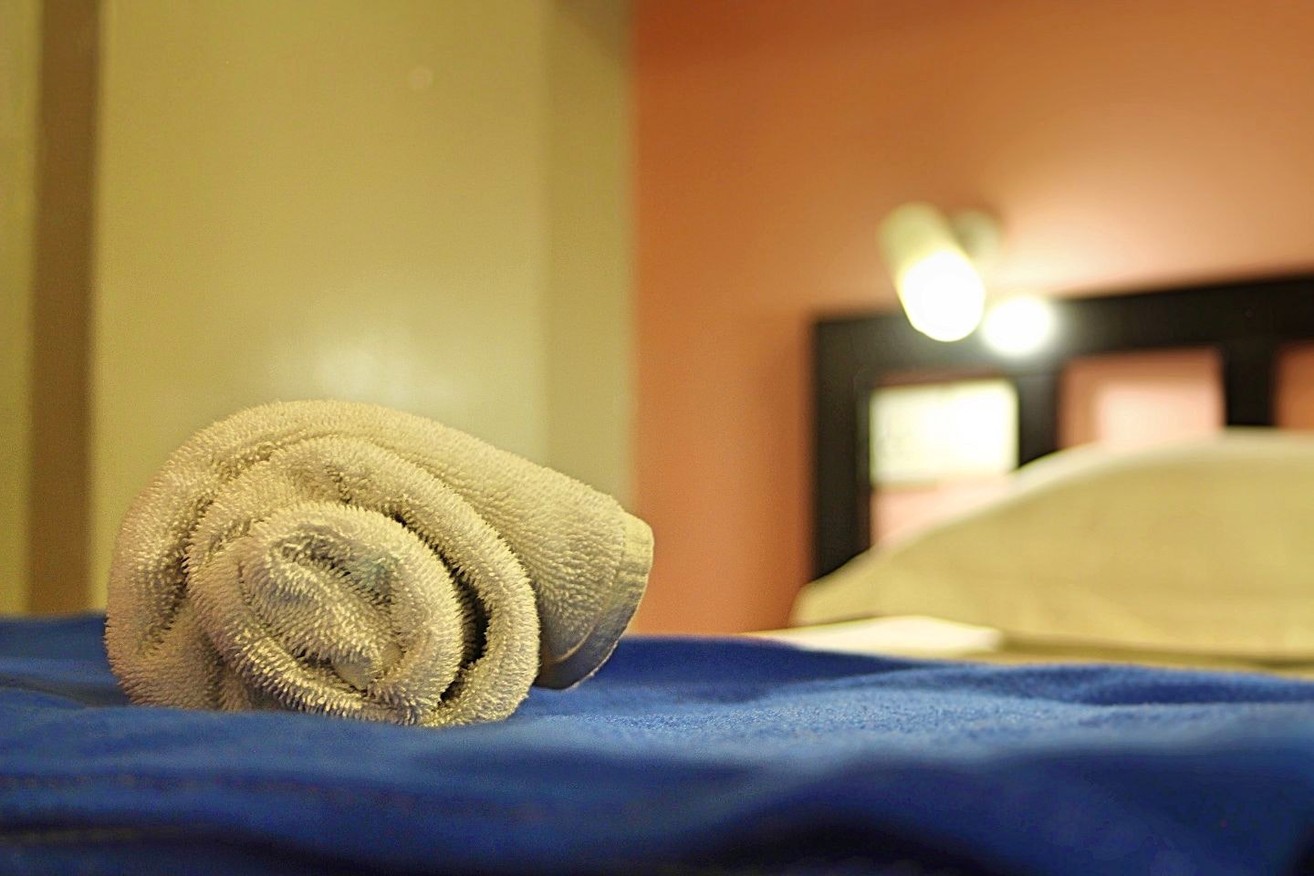 Single Bed In 18 Bed Dorm - Cozy Furnished House w/ Workspace - Gallery - 1