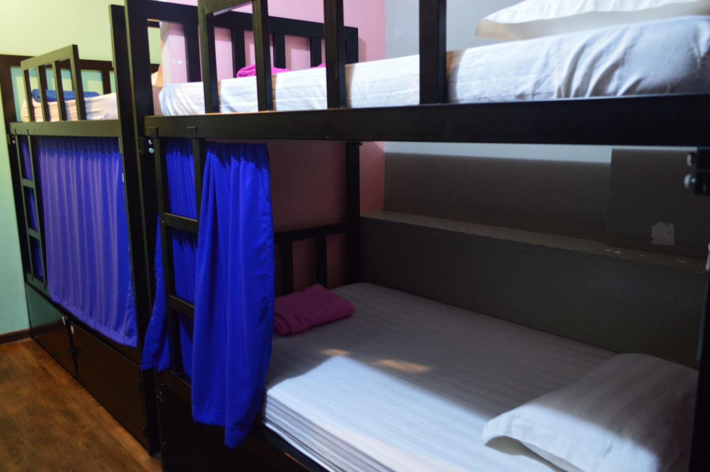  Single Bed In 18 Bed Dorm  -  Cozy Furnished House w/ Workspace  - Gallery -  11