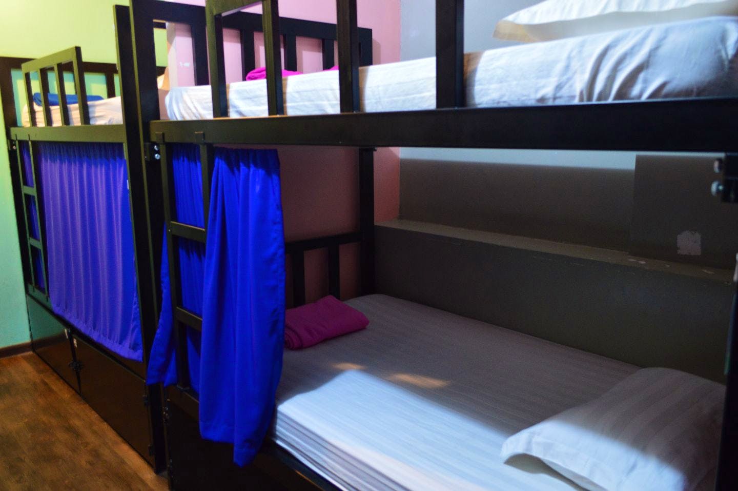  Single Bed In 18 Bed Dorm  -  Cozy Furnished House w/ Workspace  - Gallery -  18
