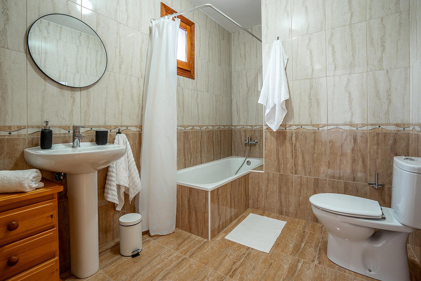 Private Room With Bathroom - 35