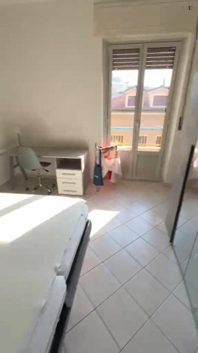 Bedroom with Balcony in Shared Apartment in Milan  - Gallery - 3