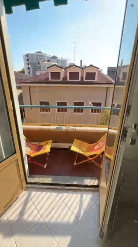 Bedroom with Balcony in Shared Apartment in Milan  - Gallery - 5