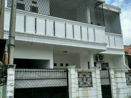 Cianjur Roof Terraces Homestay - Gallery - 14