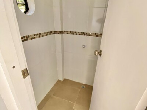 Rooms for rent in Ayangue - Gallery - 16