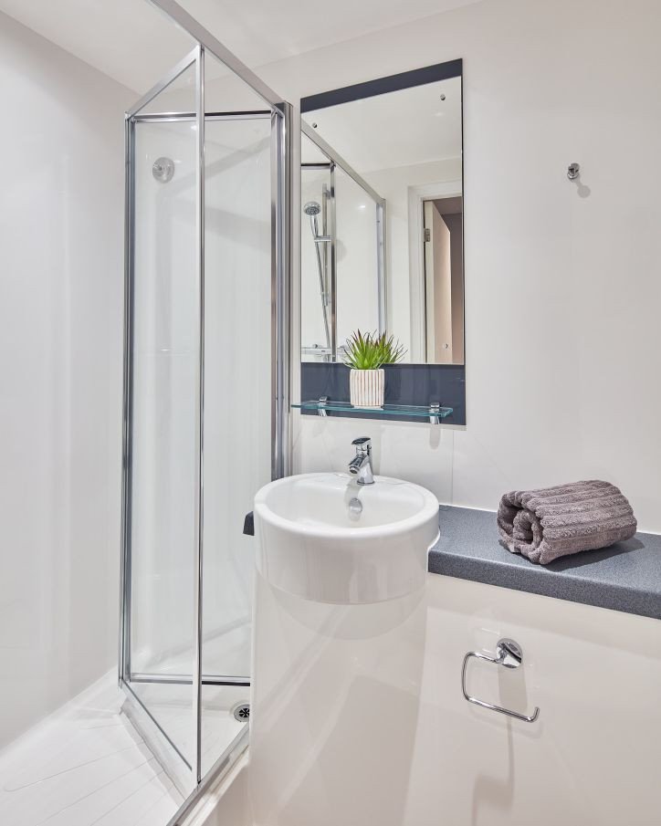 Classic En-Suite  -  Alumno Falmer  - Gallery -  4