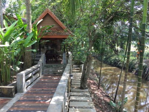 Private rooms by the creek - Gallery - 12