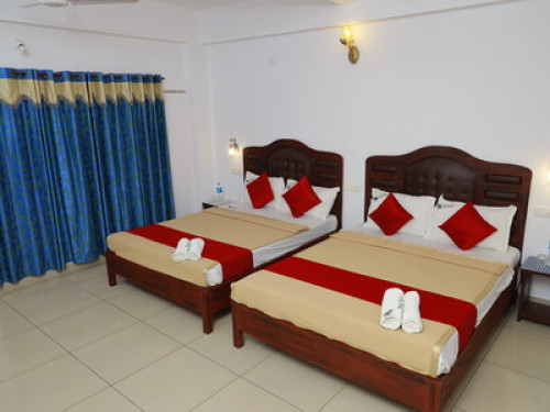 PERIYARWOODS!! YOUR HOME AT THEKKAY