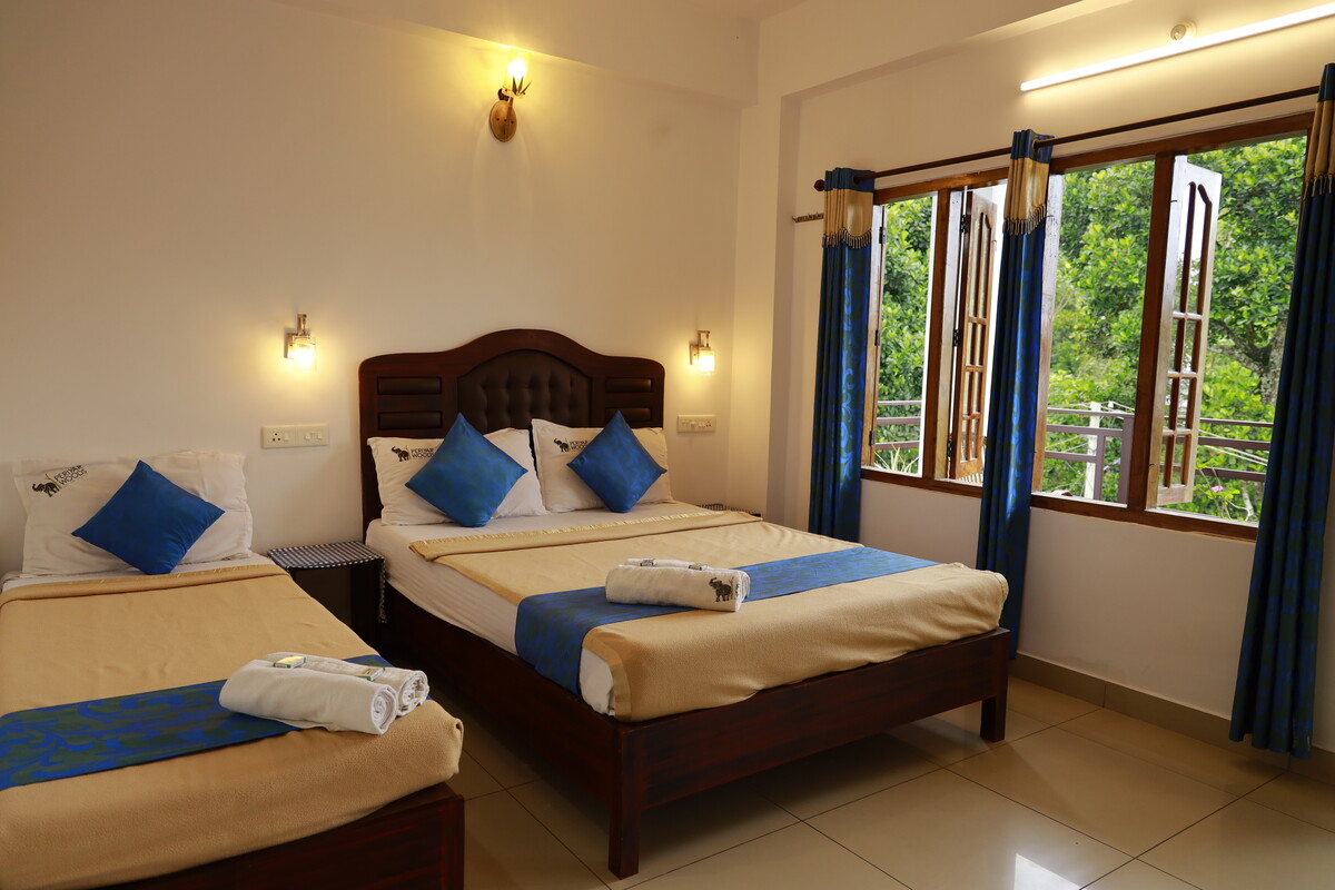 GOLD PEPPER SUITE / TRIPPLE  ROOM(Single Bed) - 1