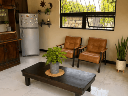 Charming Home with Private Pool - Gallery - 26