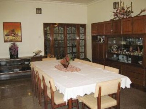 Host Family enjoys painting - Gallery - 4