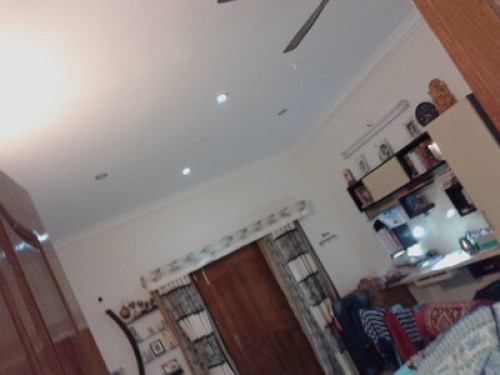 12 ft round window and lavish home! - Gallery - 20