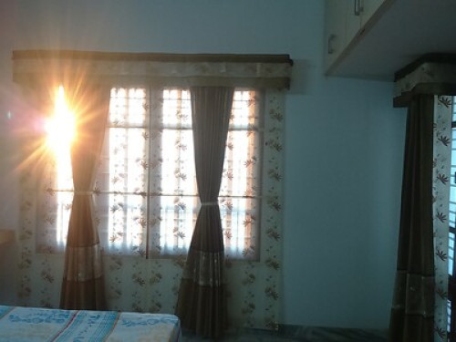 12 ft round window and lavish home! - Gallery - 13